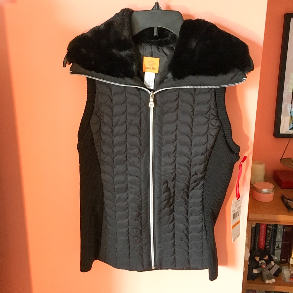 Vest w/ Faux Fur Collar